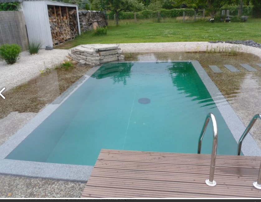 Schwimmteichfolie Blau 1,5mm. Vor Ort faltenlos eingeschweißt.